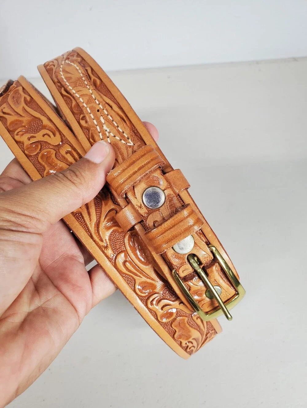 Vintage Looper Tooled Leaf Western Cowboy Style Adjustable Leather Belt Size 38